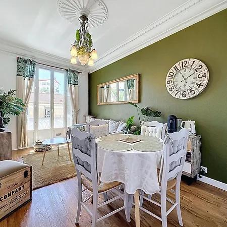 T2 Climatise Au Coeur De Juan Les Pins - 200m De La 아파트